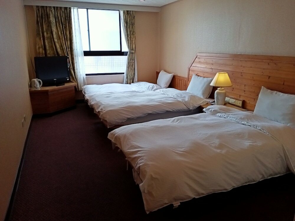 Фото Chungli Business Hotel