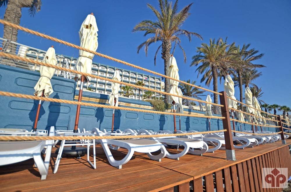 Фото Qawra Palace Resort & SPA