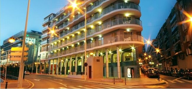 Фото отеля 1