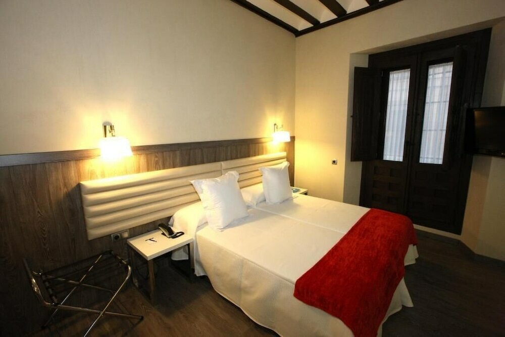 Фото Evenia Alcalá Boutique Hotel