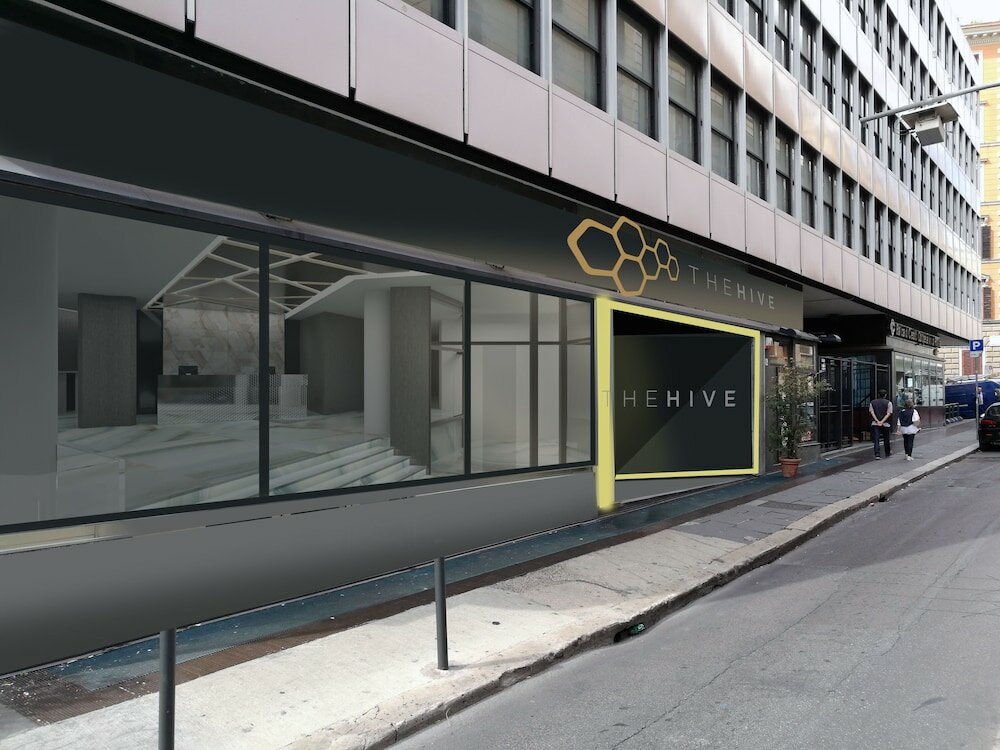 Фото The Hive Hotel