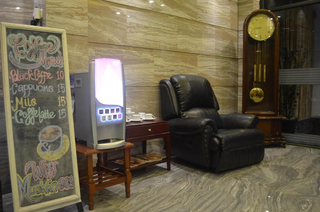 Фото Hotel Mustika Gajah Mada