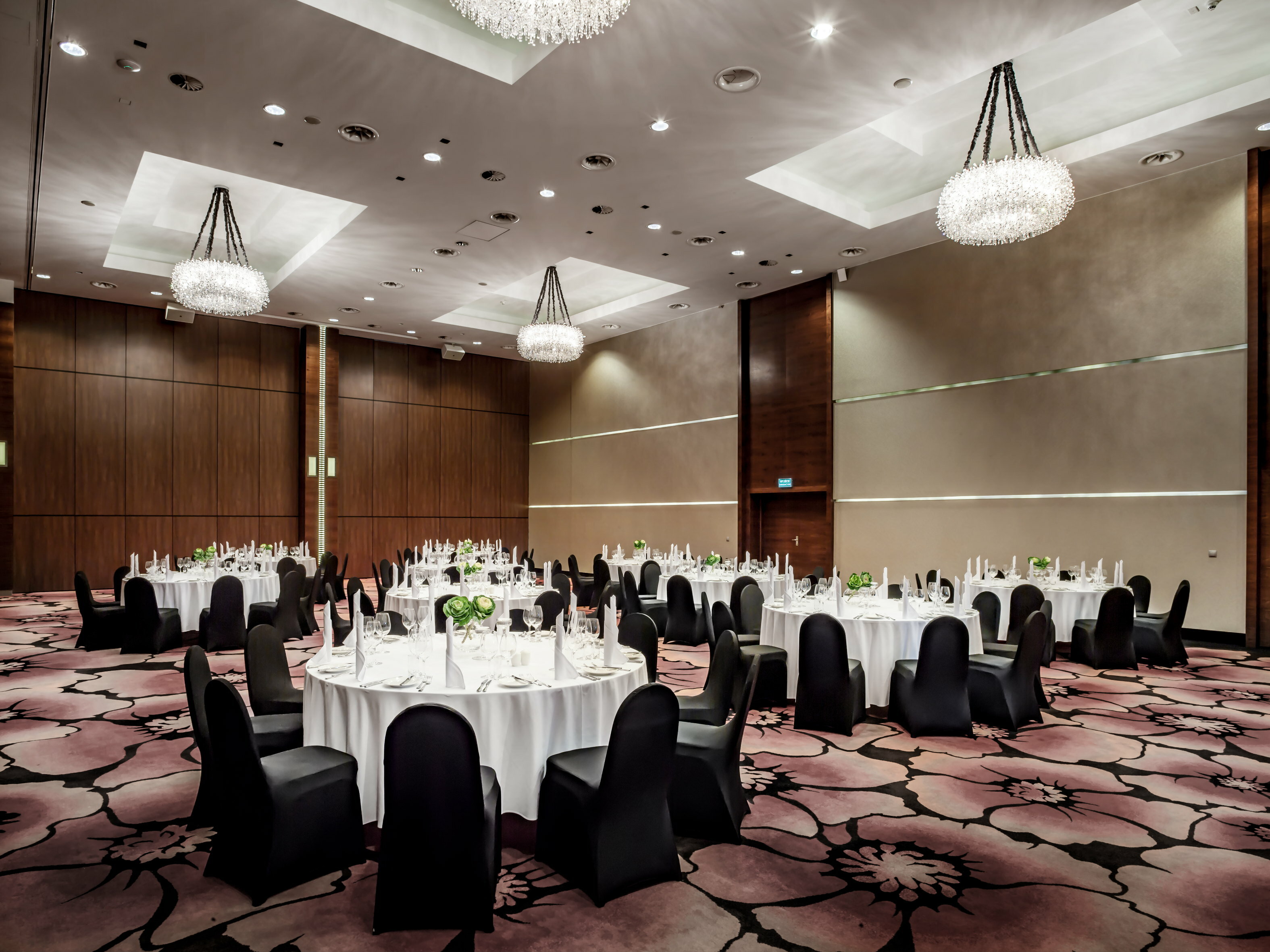 Фото Hotel Warszawianka