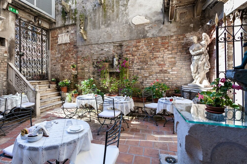 Фото Hotel Al Ponte Mocenigo