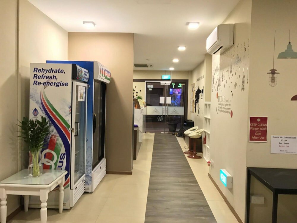 Фото Adamson Lodge - Hostel