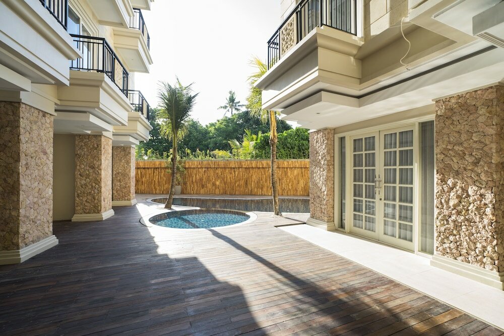 Фото Alron Hotel Kuta Powered by Archipelago