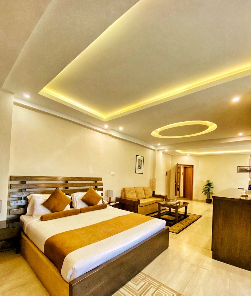 Фото Grand Islamabad Hotel