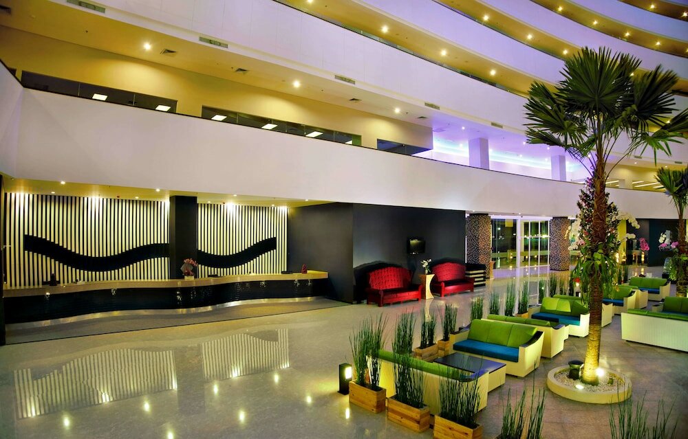 Фото Aston Cirebon Hotel & Convention Center