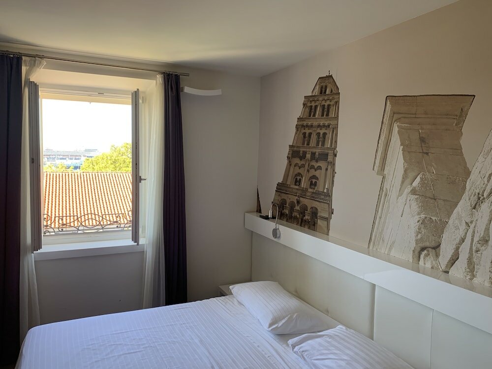 Фото La Porta Luxury Rooms