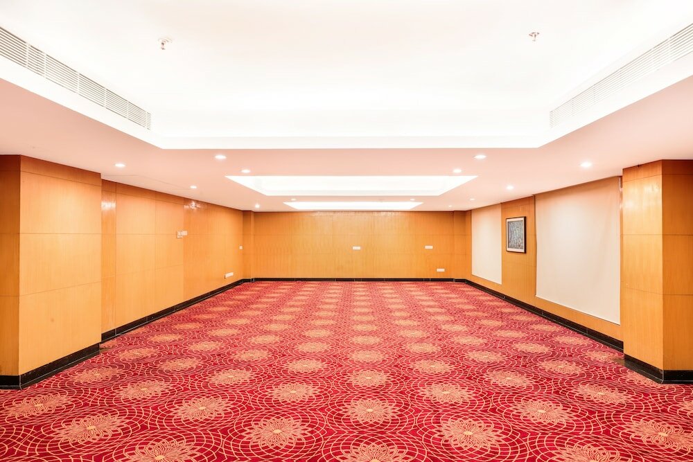 Фото Lemon Tree Hotel, Whitefield, Bangalore