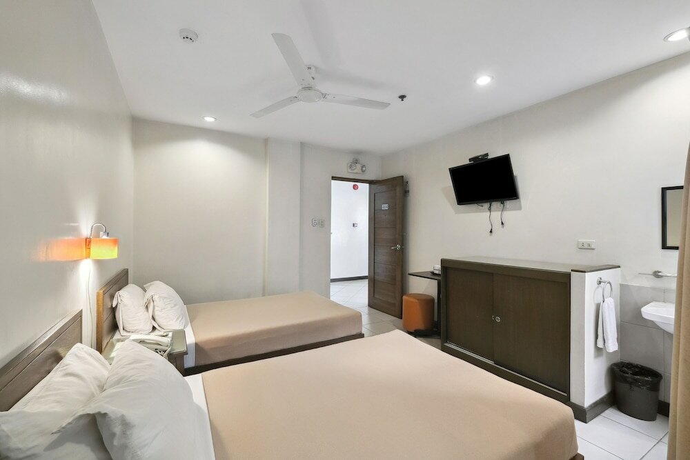 Фото Governor Forbes Inn