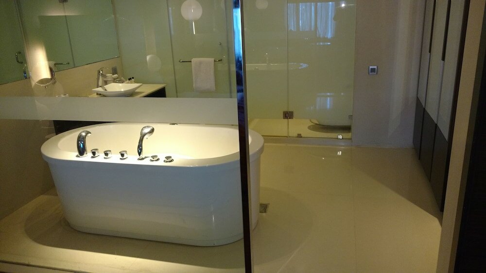 Фото The Pride Hotel