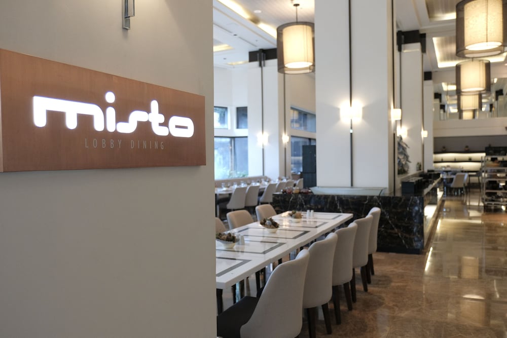 Фото Seda Ayala Center Cebu