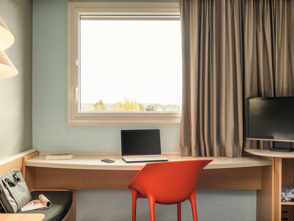 Фото B&b Hotel Versailles Le Chesnay