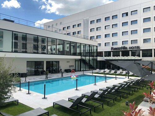 Гостиница Hôtel Forest Hill Paris Meudon-Vélizy в Версале