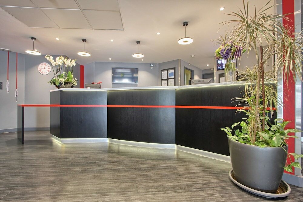 Фото Kyriad Paris Nord Porte de Saint Ouen