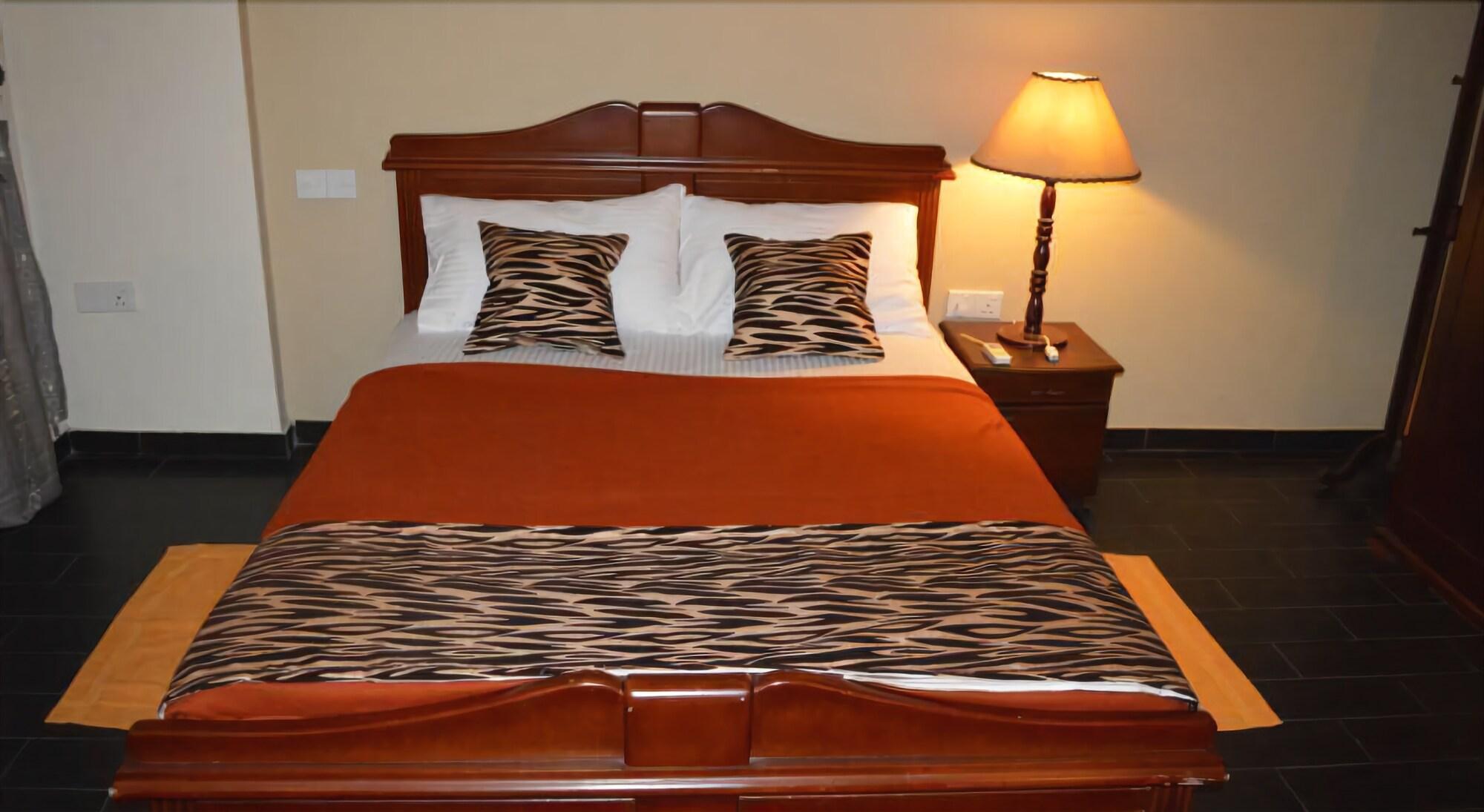 Фото Elegante The Villa