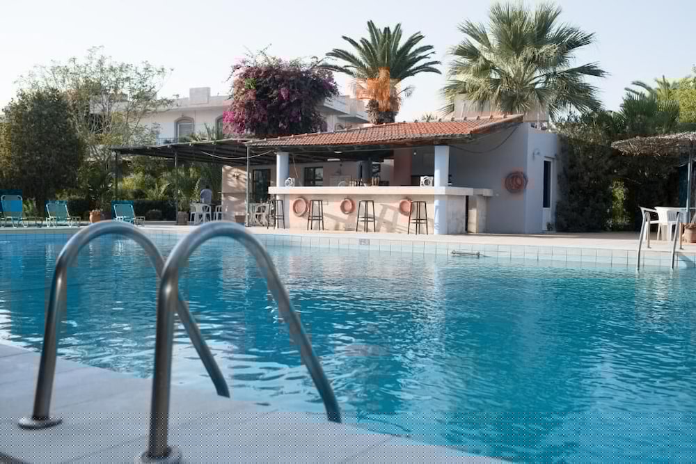 Фото Gorgona Hotel