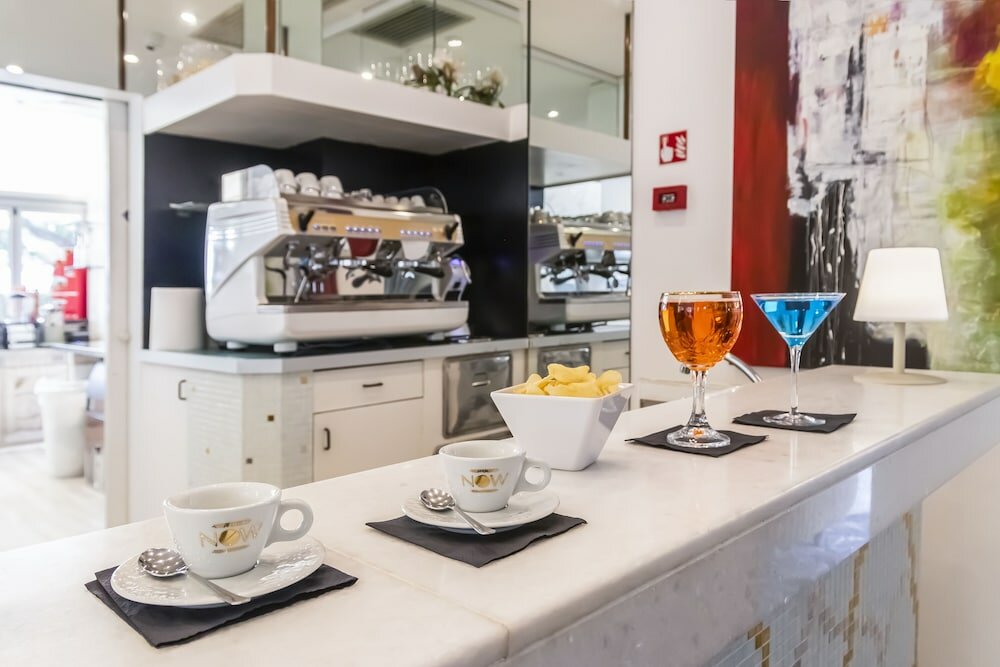 Фото American Hotel