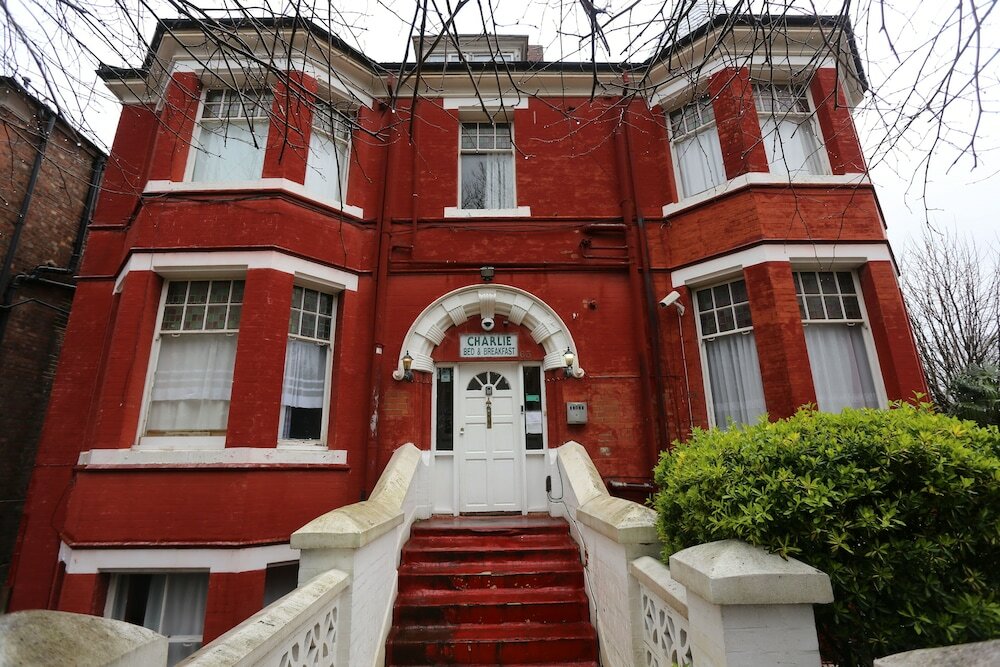 Фото Charlies Hotel