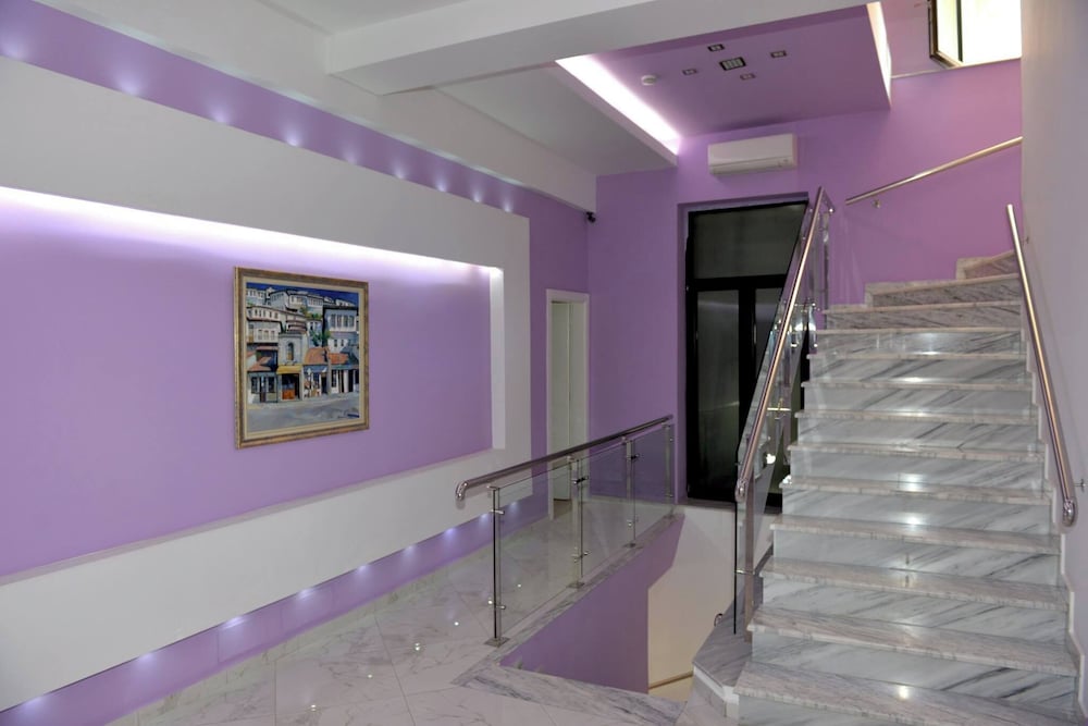 Фото Hotel & Restaurant White City