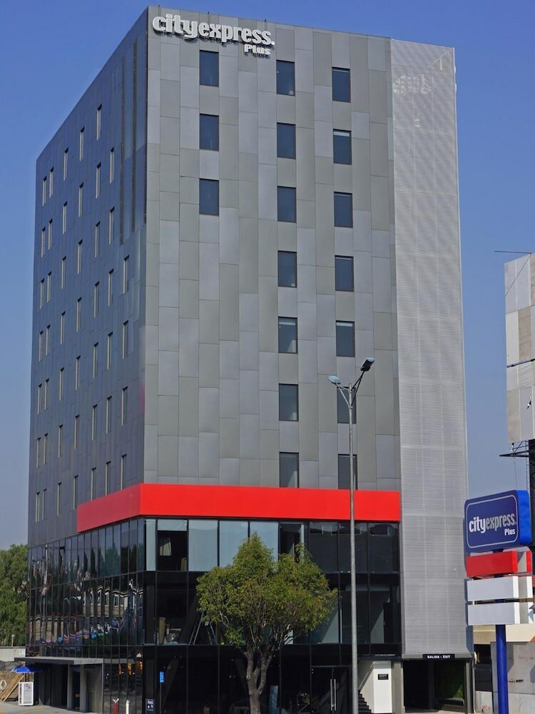 Фото City Express Plus Satelite