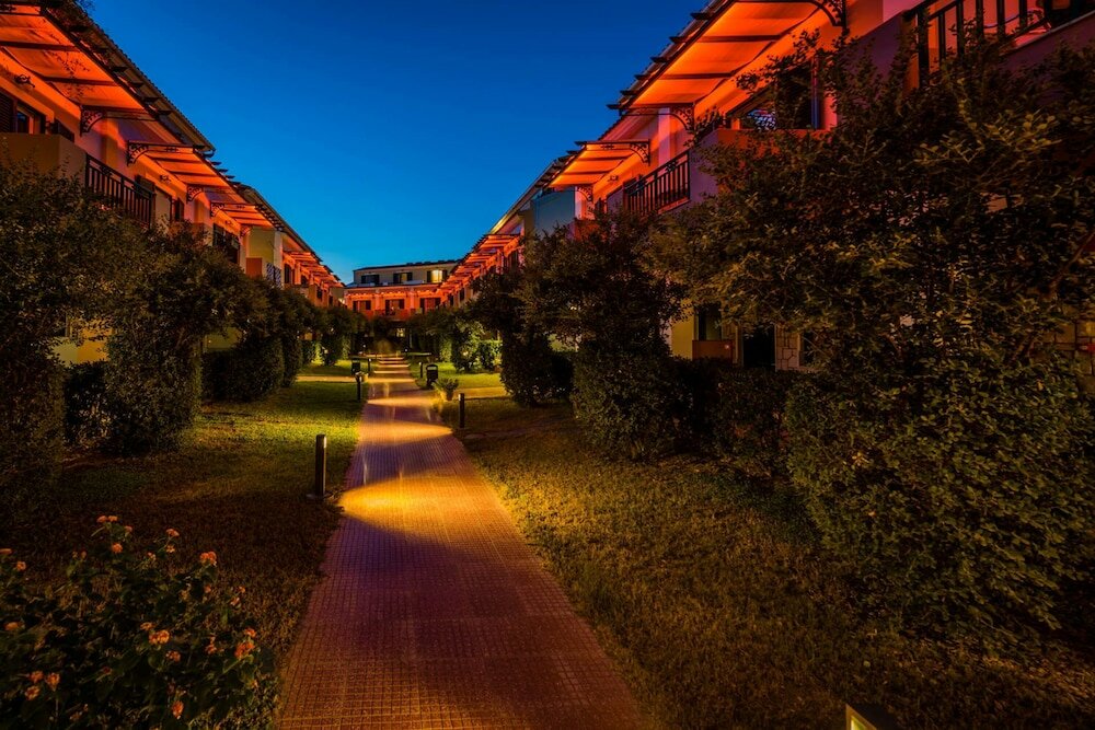 Фото Mediterranean Beach Resort