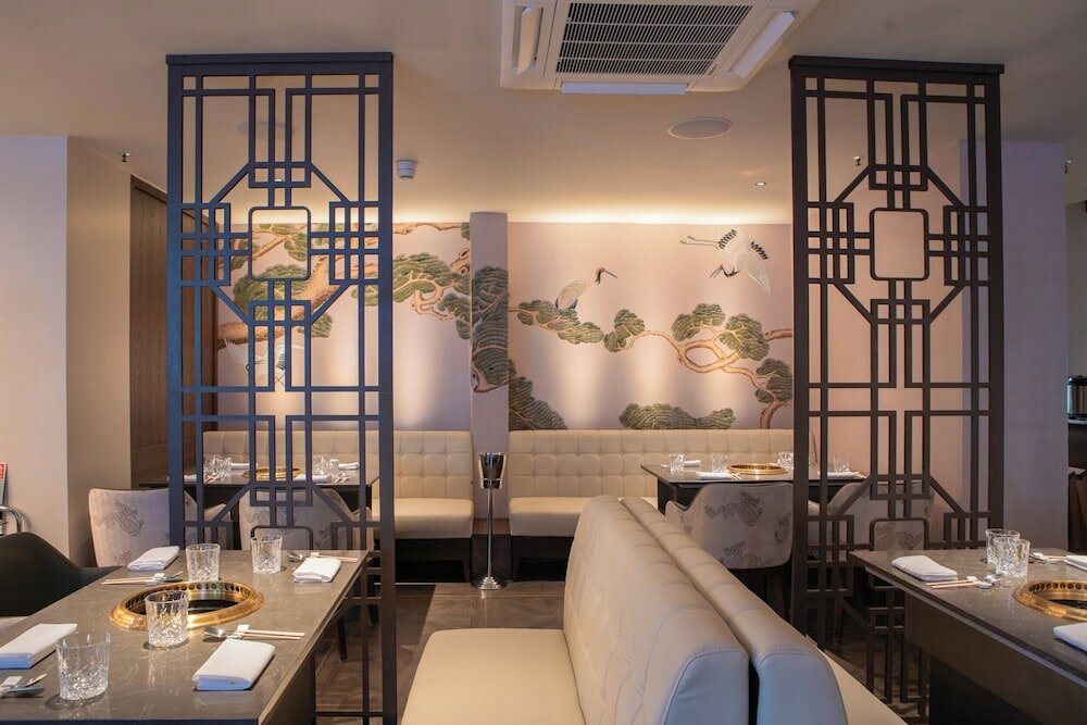 Фото Millennium Gloucester Hotel London Kensington