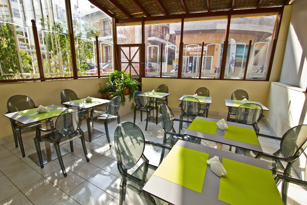 Фото Nafsika Hotel