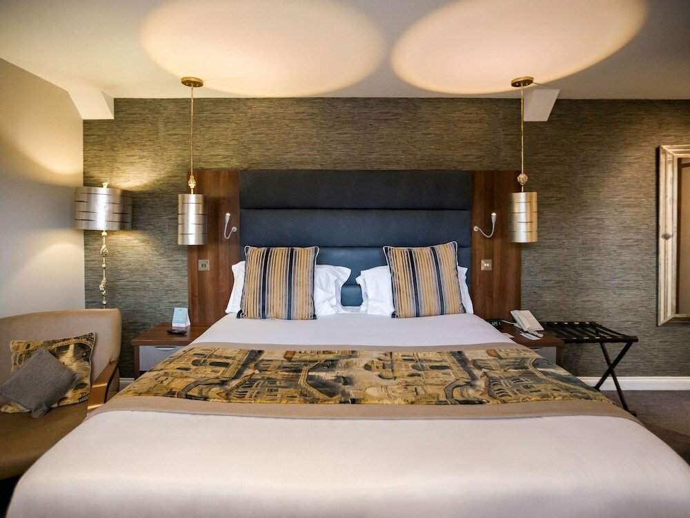 Фото Mercure Milton Keynes