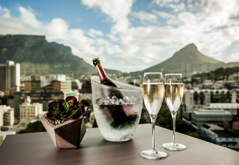 Фото SunSquare Cape Town City Bowl Hotel