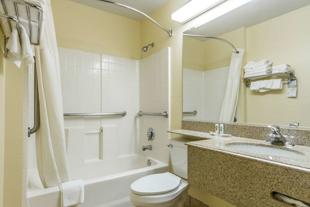 Фото Quality Inn & Suites Wine Country