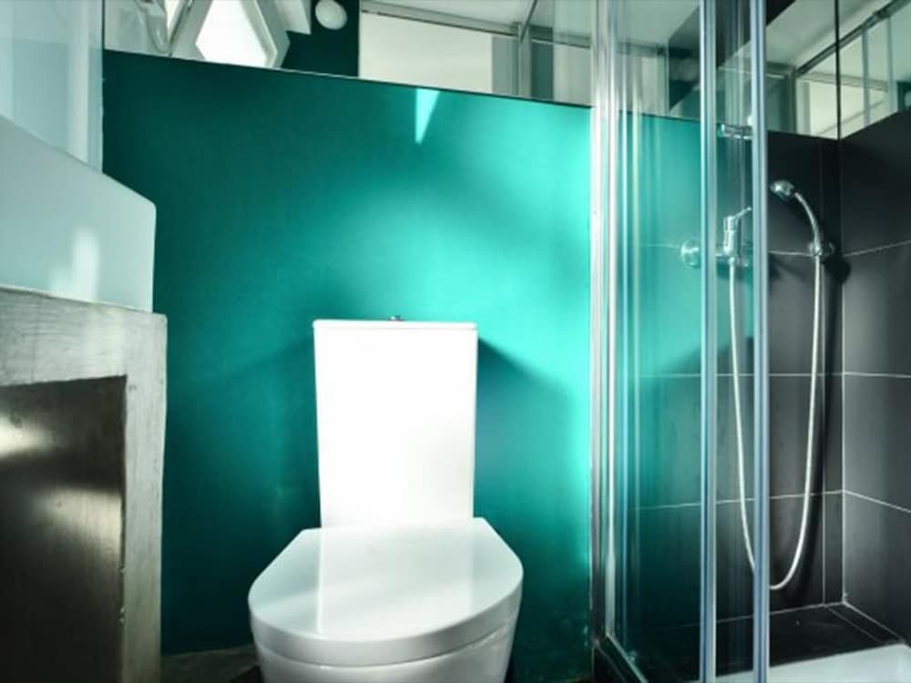 Фото Avenue Hostel & Suites