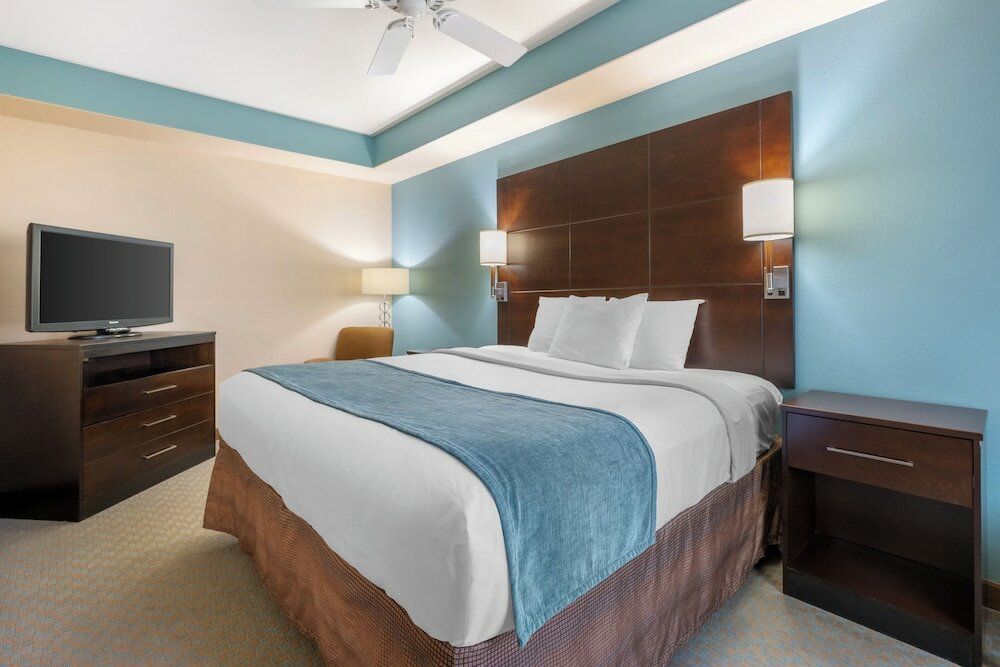 Фото Best Western Plus Midland Suites