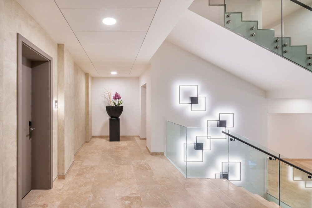 Фото Hotel Cube Prague