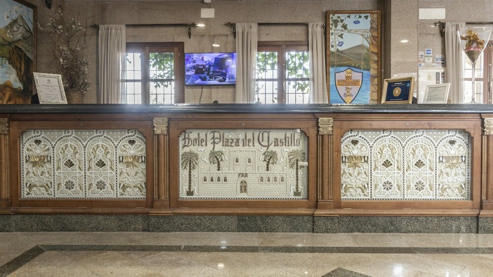 Фото Hotel Plaza del Castillo