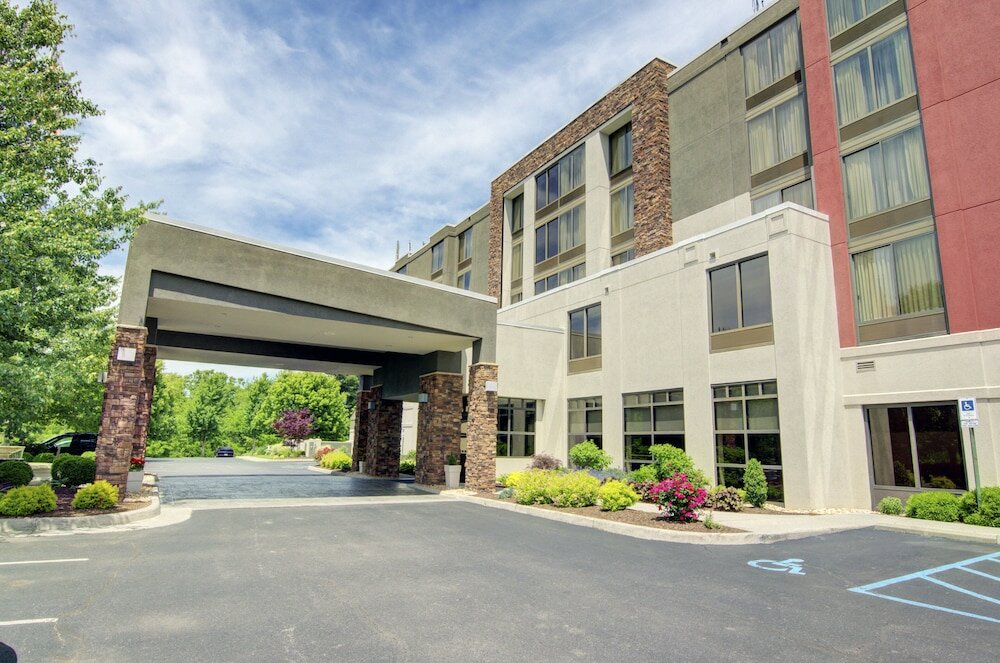 Фото Holiday Inn Express & Suites Blacksburg - University Area, an Ihg Hotel