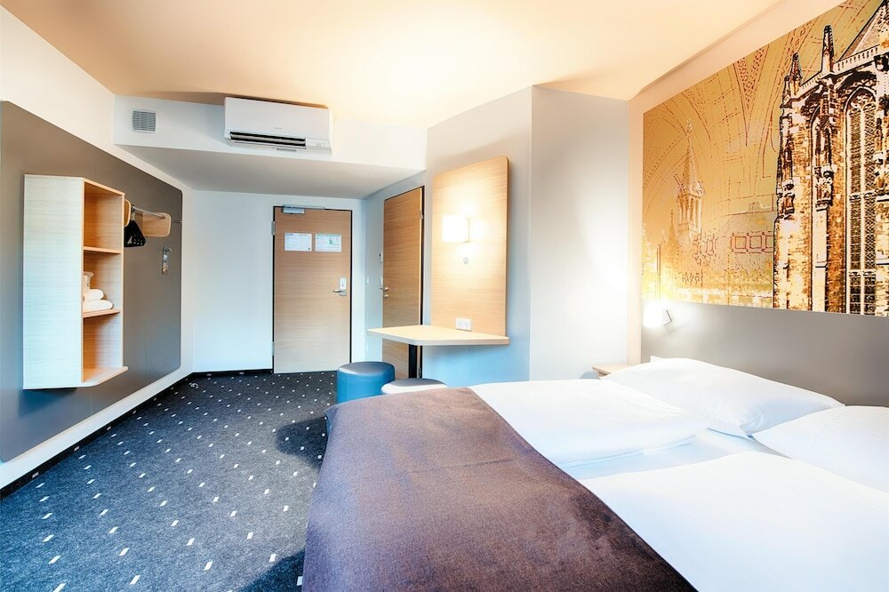 Фото B&b Hotel Aachen-City