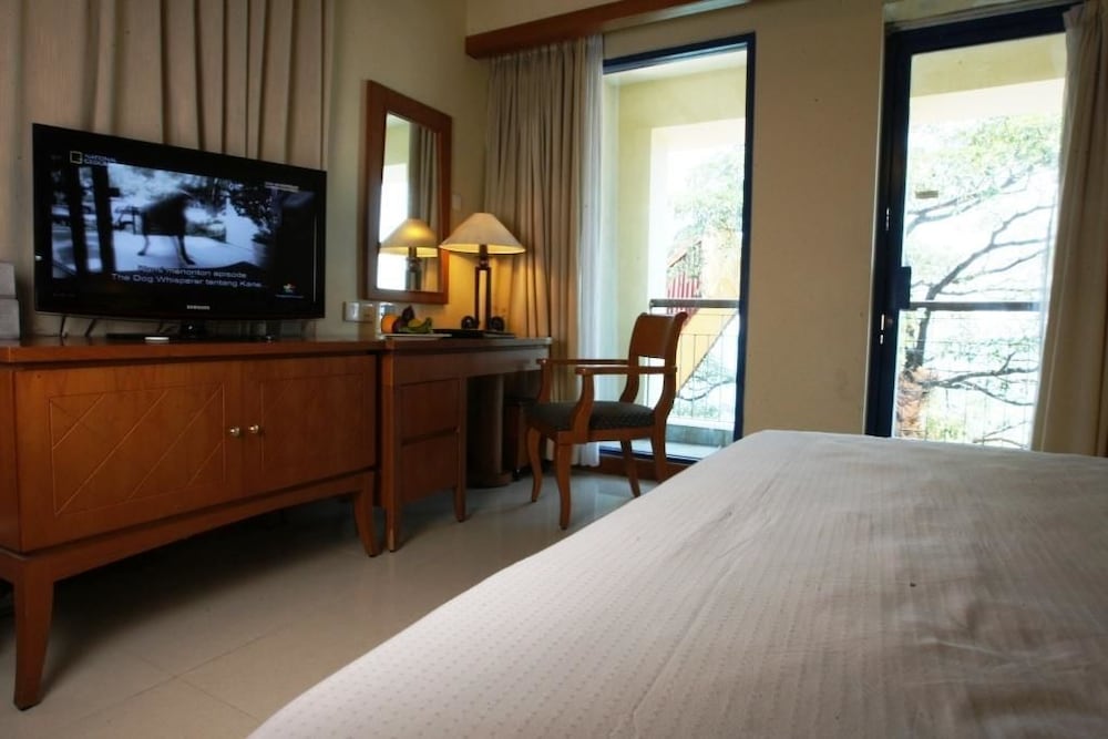 Фото Makassar Golden Hotel