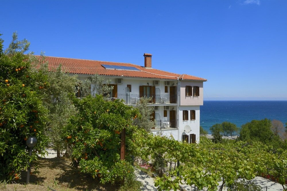 Фото Hotel Agnadi-Horefto