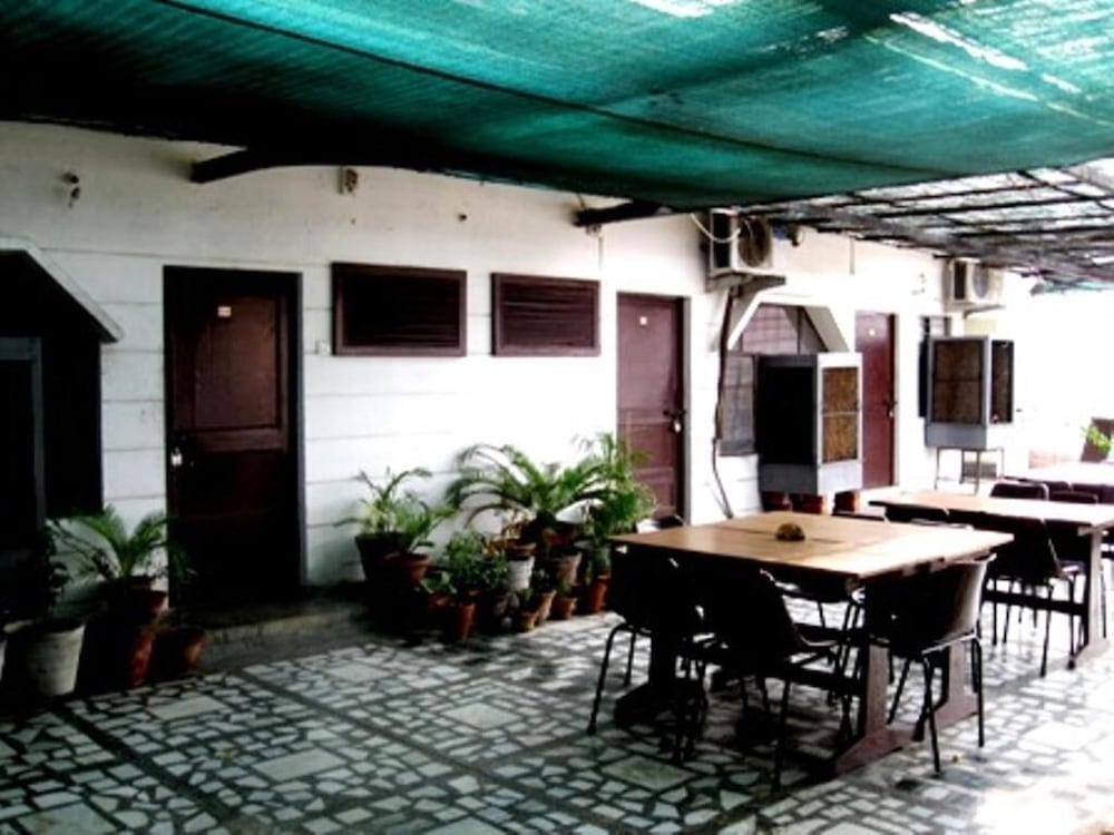 Фото Hotel Ajay International