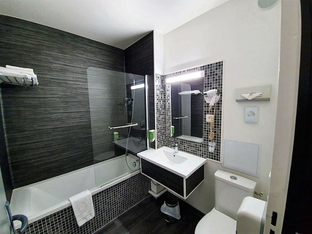 Фото Hotel Kyriad Saint Fargeau Ponthierry Apollonia