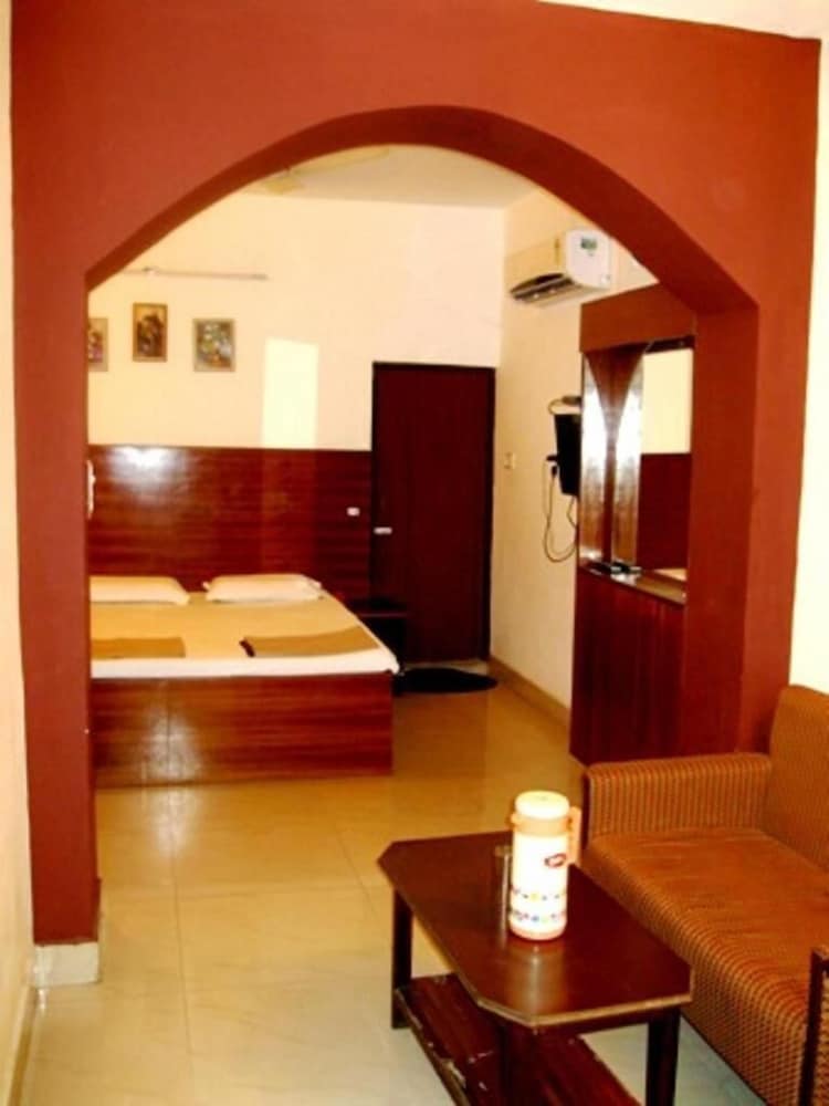 Фото Hotel Ajay International