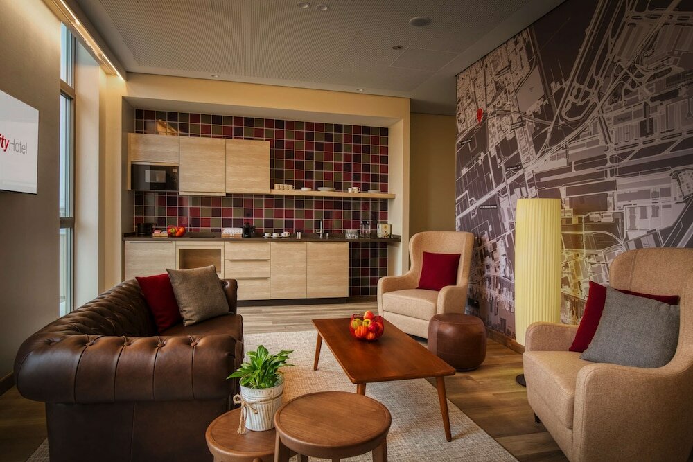 Фото IntercityHotel Amsterdam Schiphol Airport