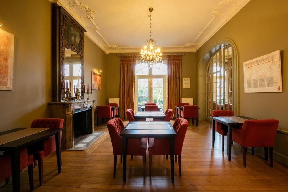 Фото Hotel La Villa des Fleurs