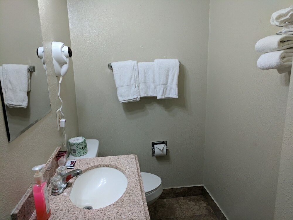 Фото La Hacienda Motel