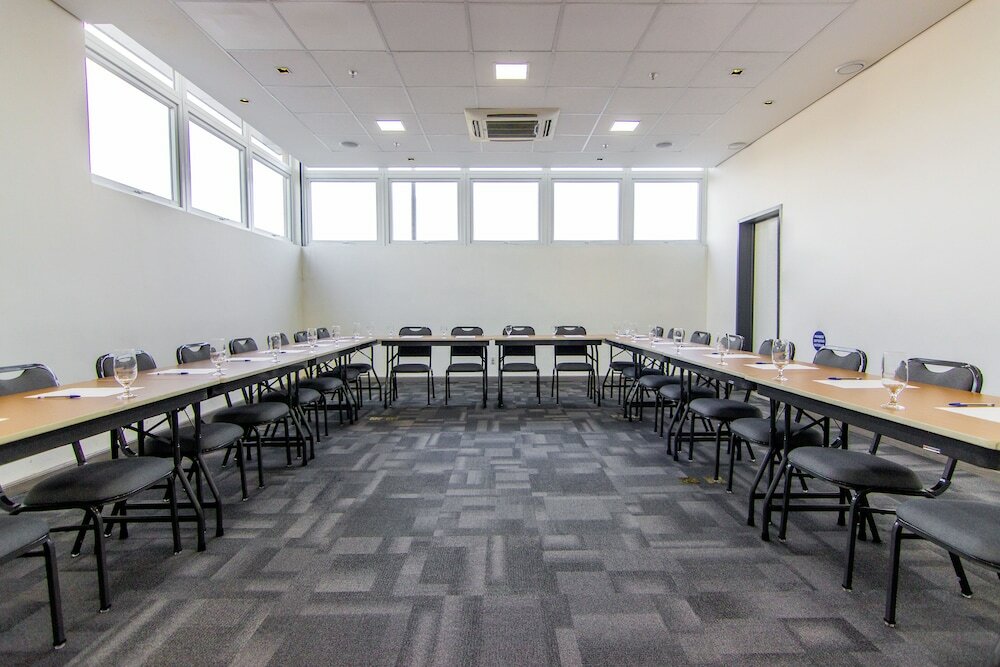 Фото Ibis Porto Alegre Assis Brasil