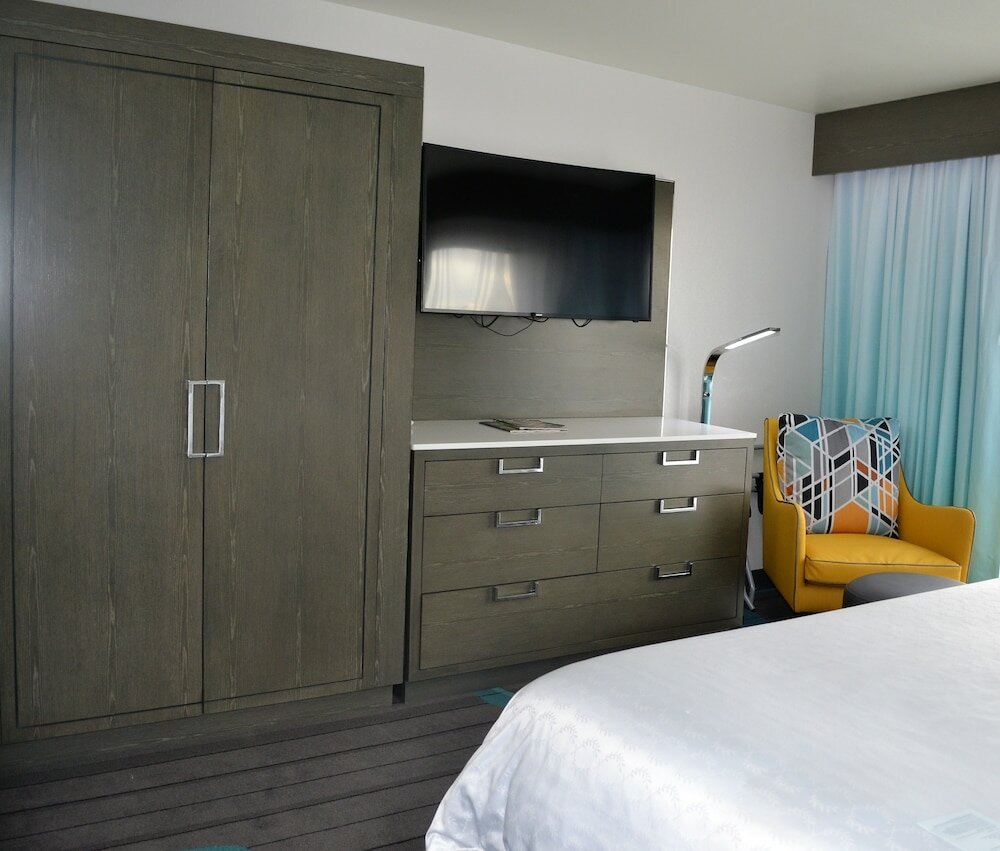 Фото Sheraton Tucson Hotel and Suites