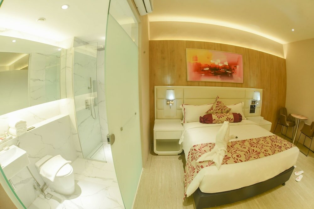 Фото Red Hotel Cubao, Quezon City