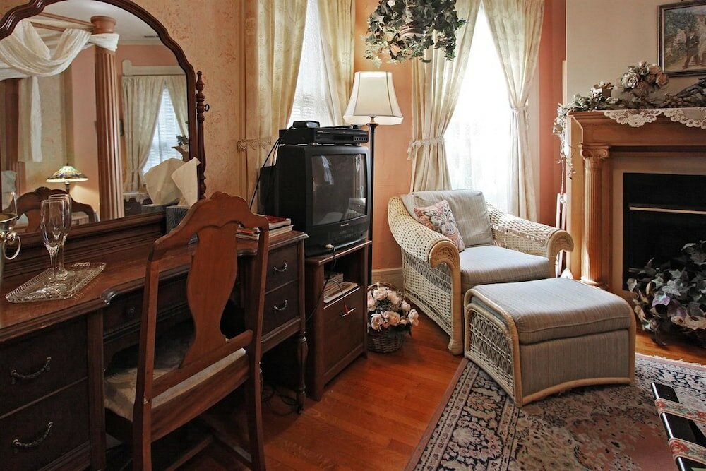 Фото Old Northside Bed & Breakfast